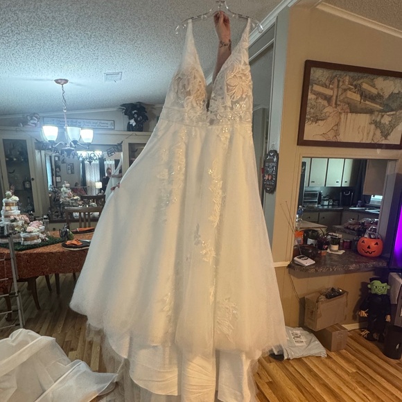 Wedding dress